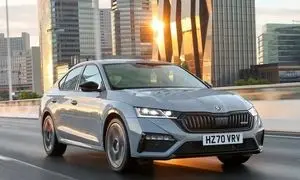 اشکودا اوکتاویا یا هایما S8؟ دوراهی خرید خودرو با شرایط اقساطی بدون ضامن