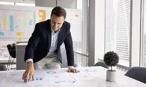 بلاتکلیفی؛ بزرگ ترین بحران مدیران در سال ۱۴۰۵