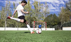 «کیمدی فوتبال» با اجرای محمد بحرانی به نمایش خانگی می ‌آید