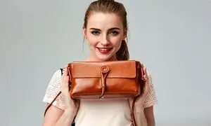 ۵ کیف چرم دوشی زنانه با طراحی خاص و منحصربه فرد