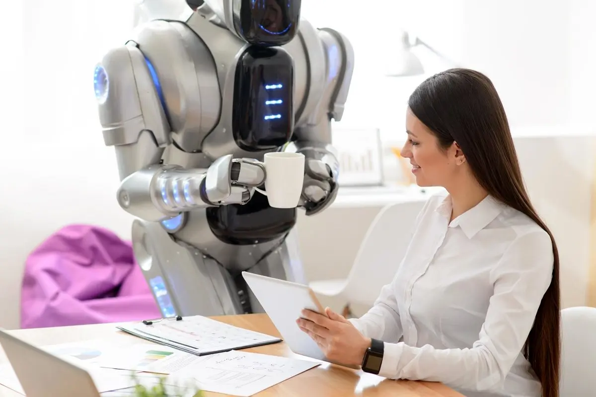 «مدام»؛ کافه ۲۴ساعته رباتیک که از نمایشگاه قهوه تا بازار نوشیدنی ایران سر و صدا کرد