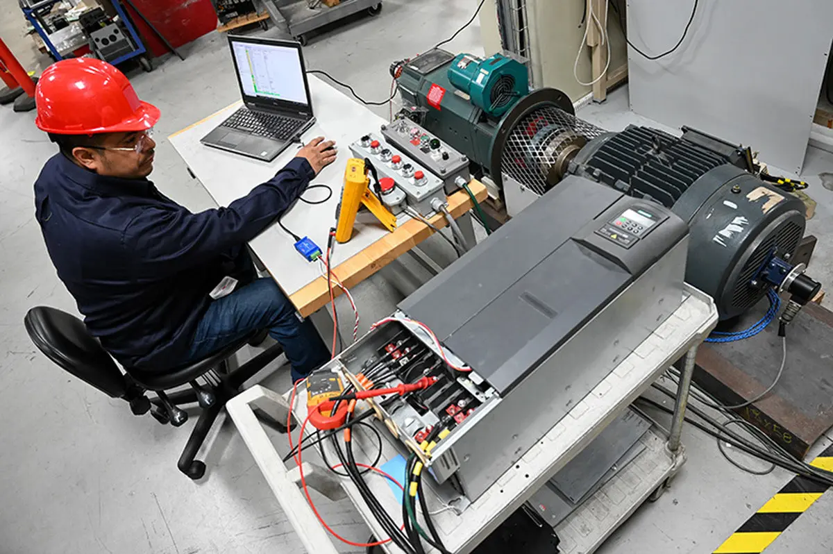 تعمیر تخصصی درایو دانفوس با ضمانت در سوین صنعت