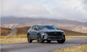 تحویل اولین مزدا سی ایکس-50 به جانبازان