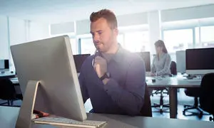 عرضه رایگان دوره‌های آموزشی مکتب‌خونه