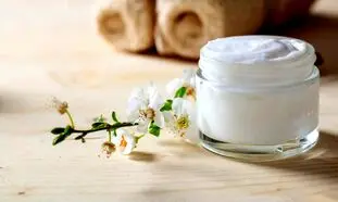 ۳ کرم روشن کننده قوی برای درمان لک های سطحی پوست