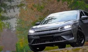 آیا کی ام سی J7، دو میلیارد تومان می‌ارزد؟