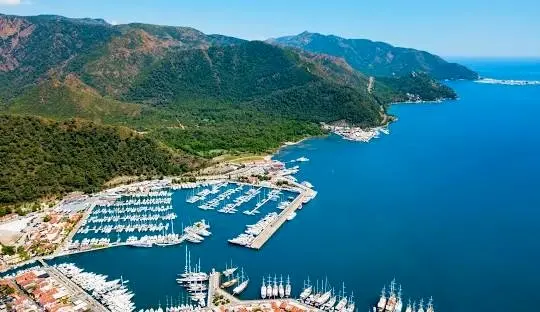 سفری رویایی به مارماریس؛ جواهری در سواحل مدیترانه