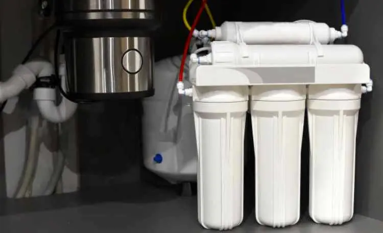 چگونه پمپ مناسب را برای سیستم تصفیه آب انتخاب کنیم؟