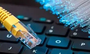 اینترنت فیبر نوری برای چه کسانی مناسب است؟