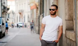 چطور یک تیشرت ساده می‌تواند استایل شما را متحول کند؟