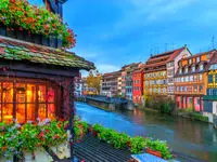 وقت سفارت فرانسه ؛ سفر به قلب اروپا